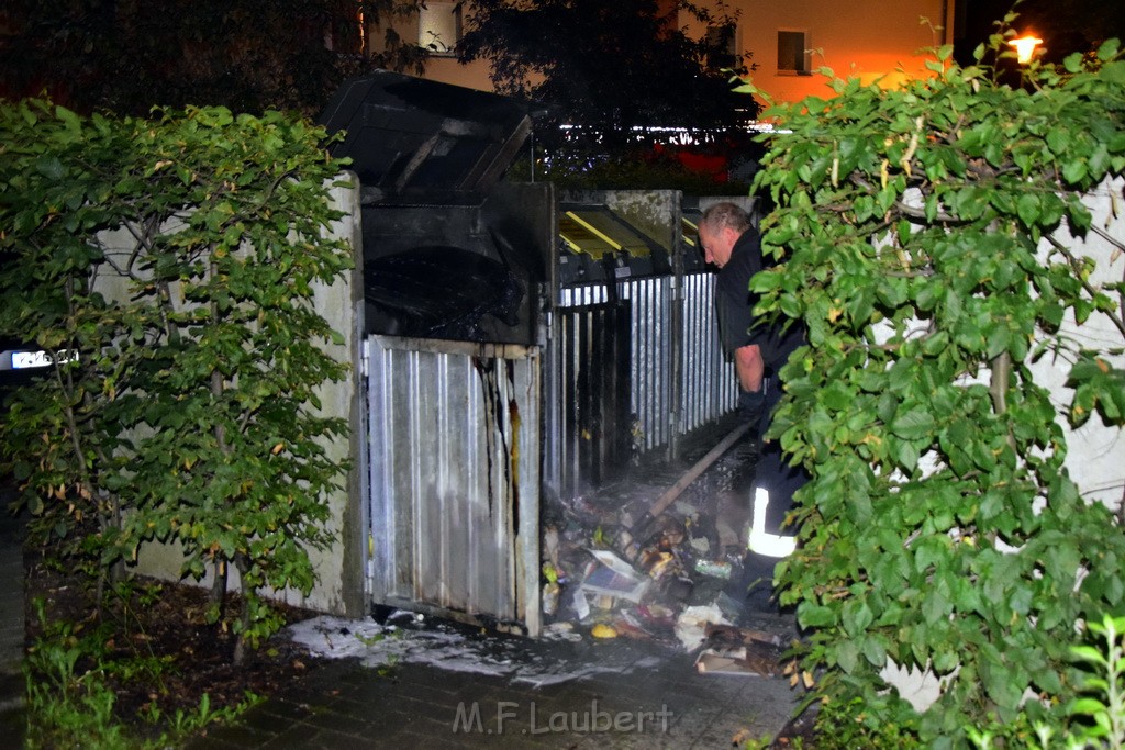 Muell Koeln Vingst Oranienstr P02.JPG - Miklos Laubert